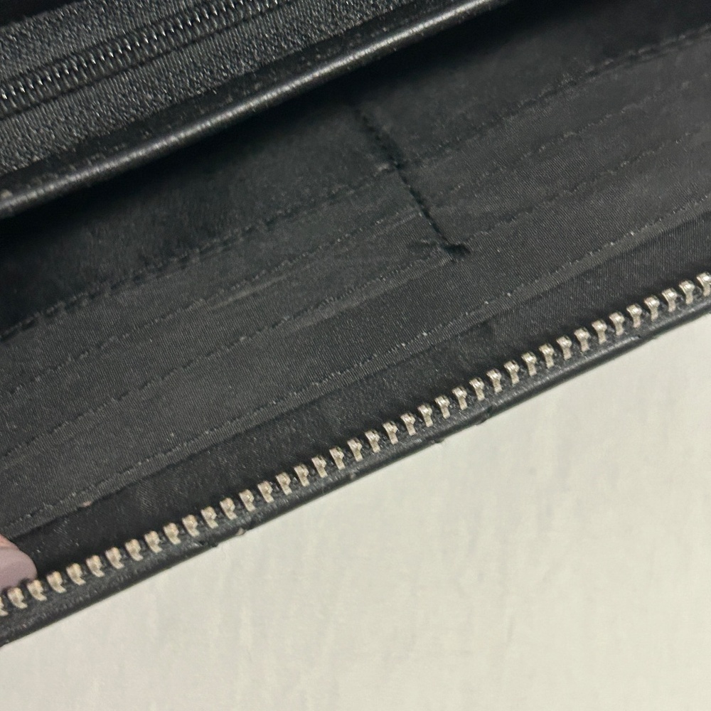 Women's Madden Girl Black Quilted Vegan Zip Around Wallet - Picture 8 of 10